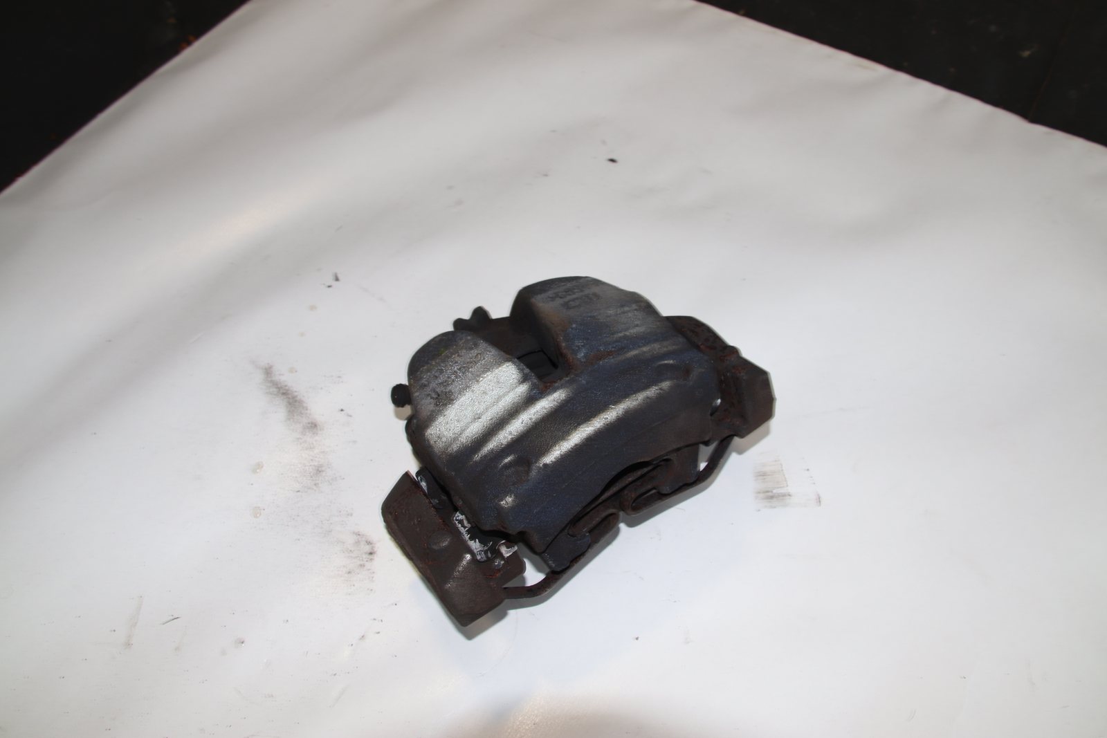 Right front brake caliper with carrier 3