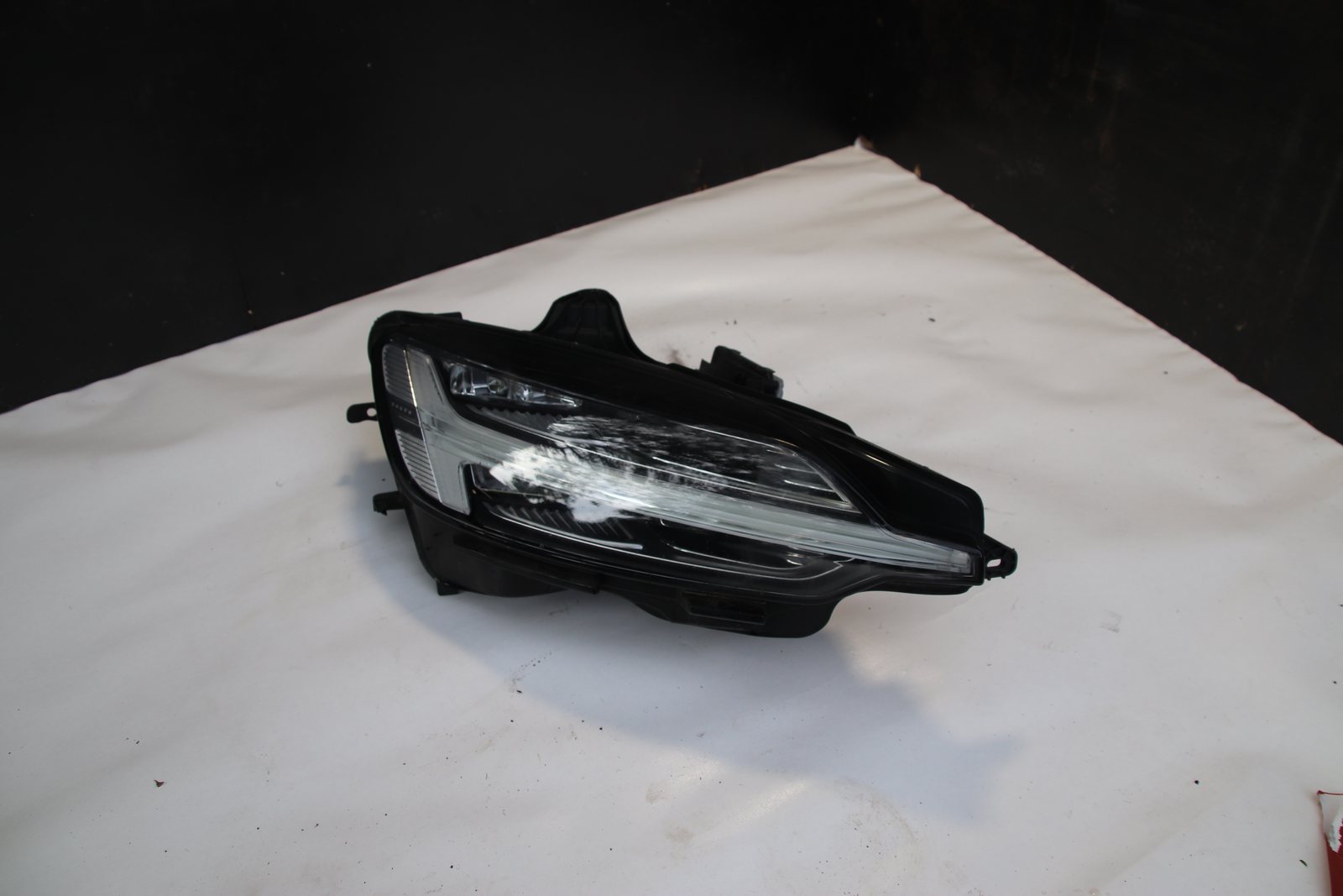 Right front LED headlight