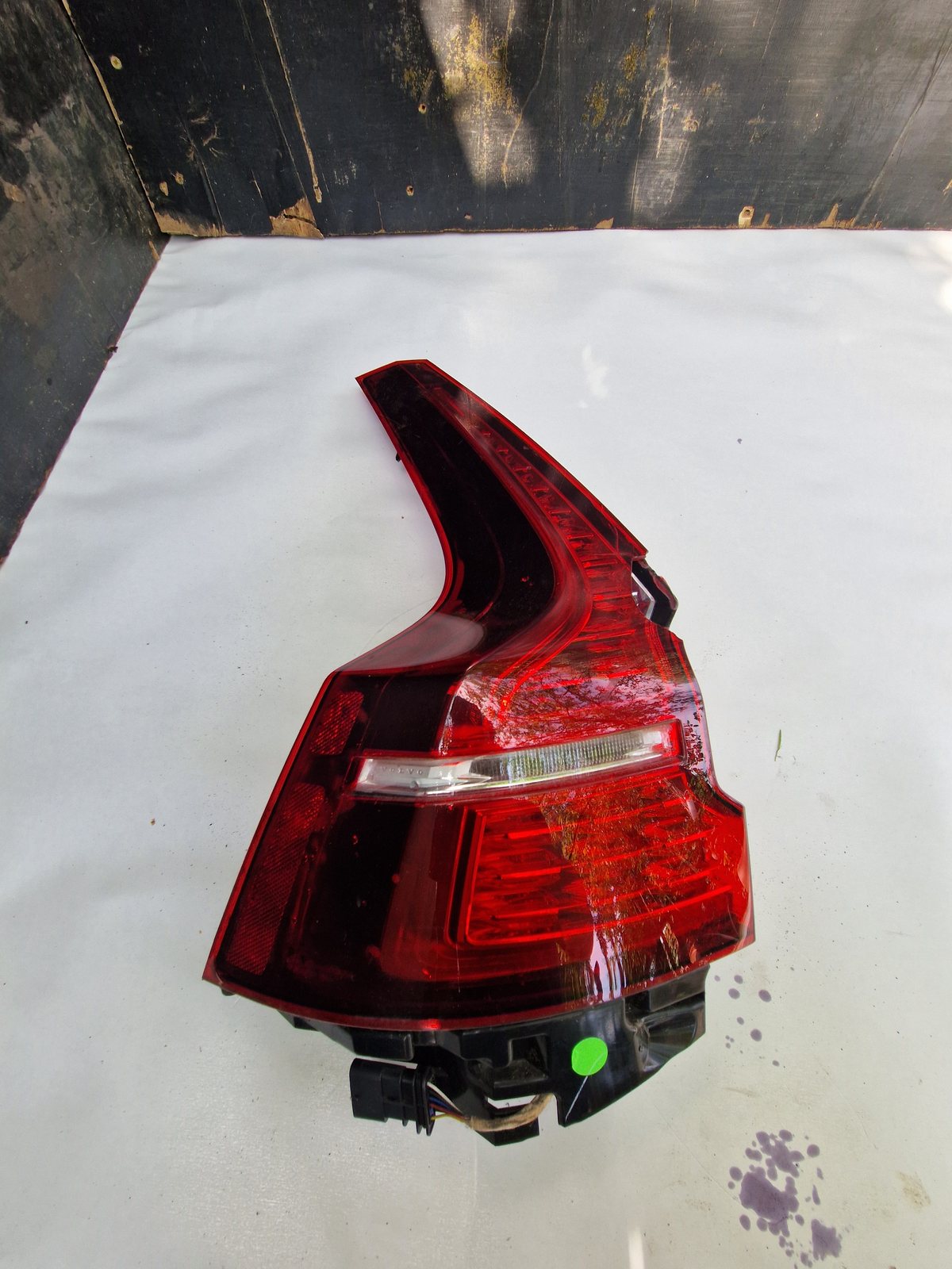 Left rear light for parts