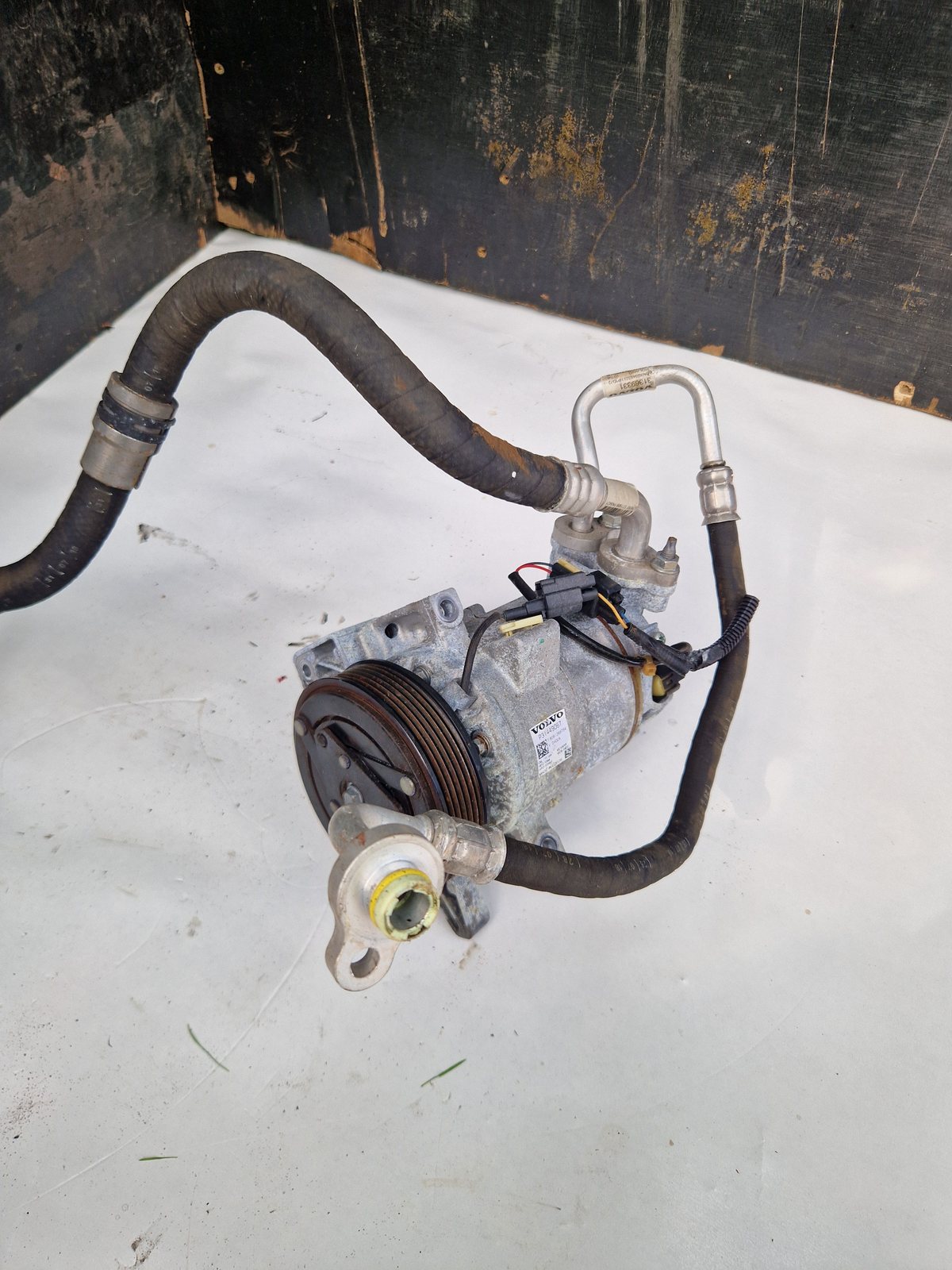 Air conditioning compressor