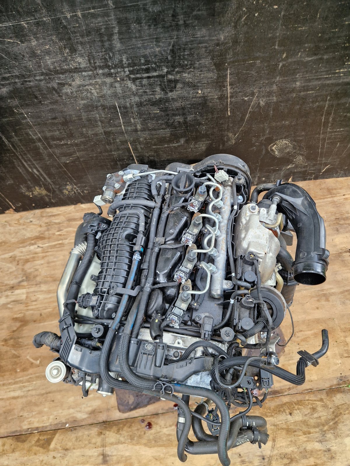 D4-Dieselmotor D4204T14 komplett 6